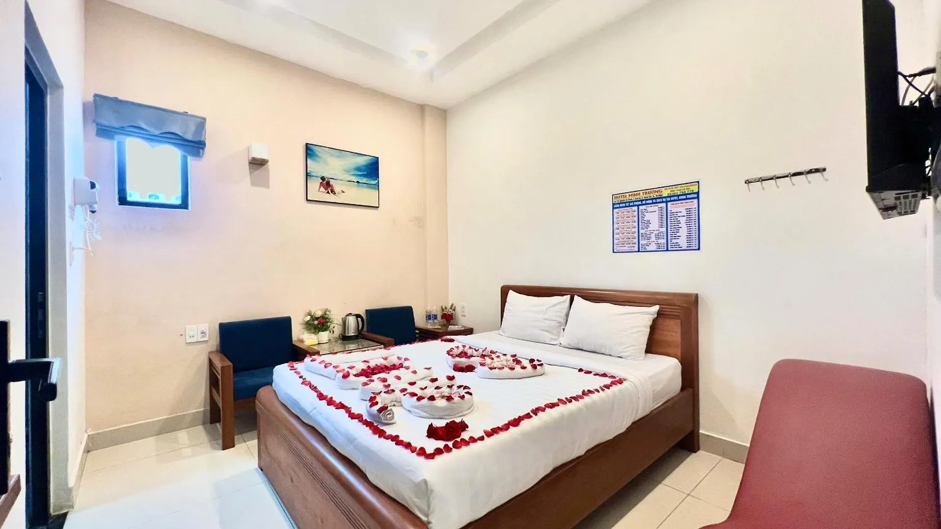Minh Truong Hotel Da Nang 0*,  Vietnam